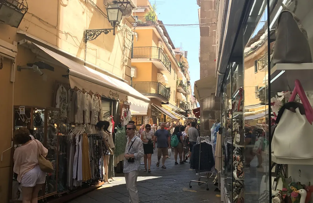 Sorrento Deluxe B&B-1